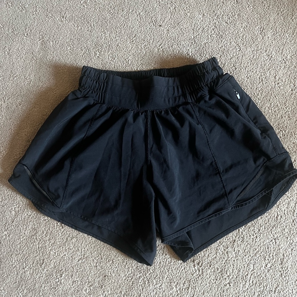 lululemon hotty hot black shorts size 0, 4.5 inch, worn once